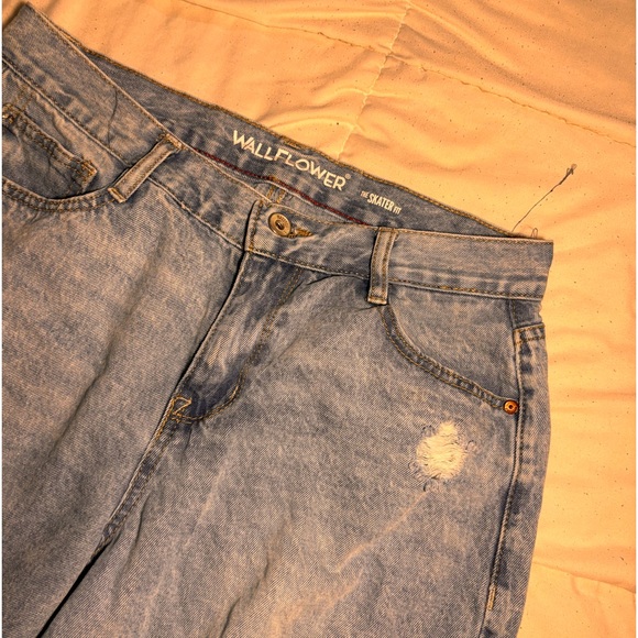 WALLFLOWER WIDE LEG JEANS 😻 - Picture 3 of 6